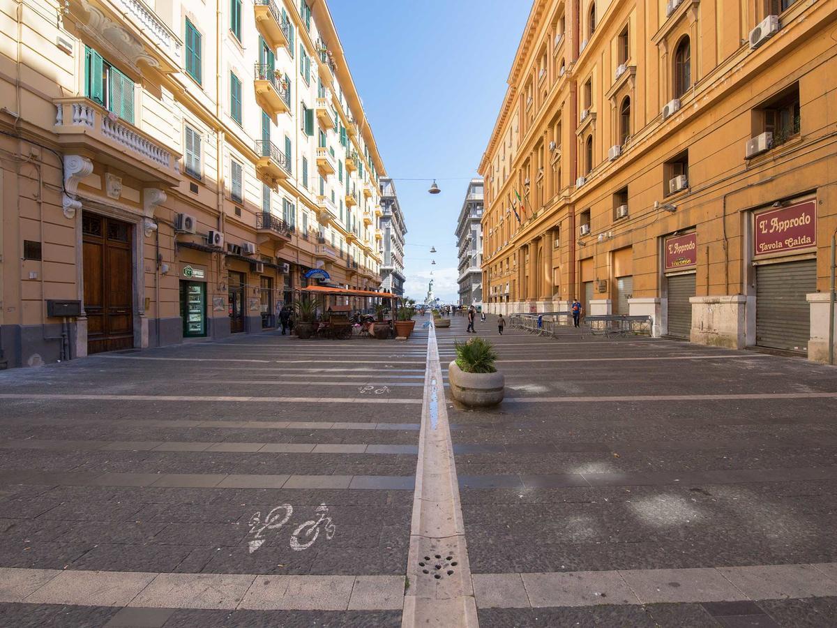 Grand Tour 4rooms Couette-café Naples